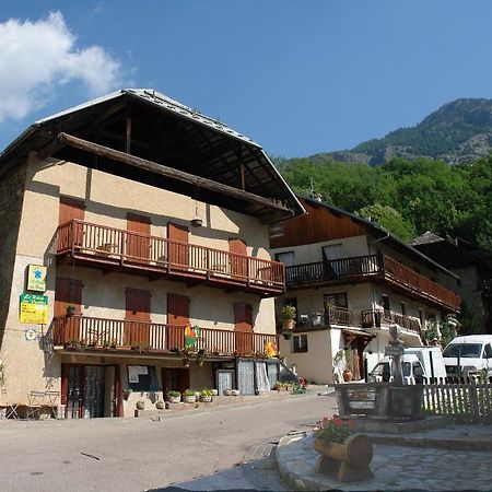 Le Relais Des Vaudois Freissinieres Exterior foto